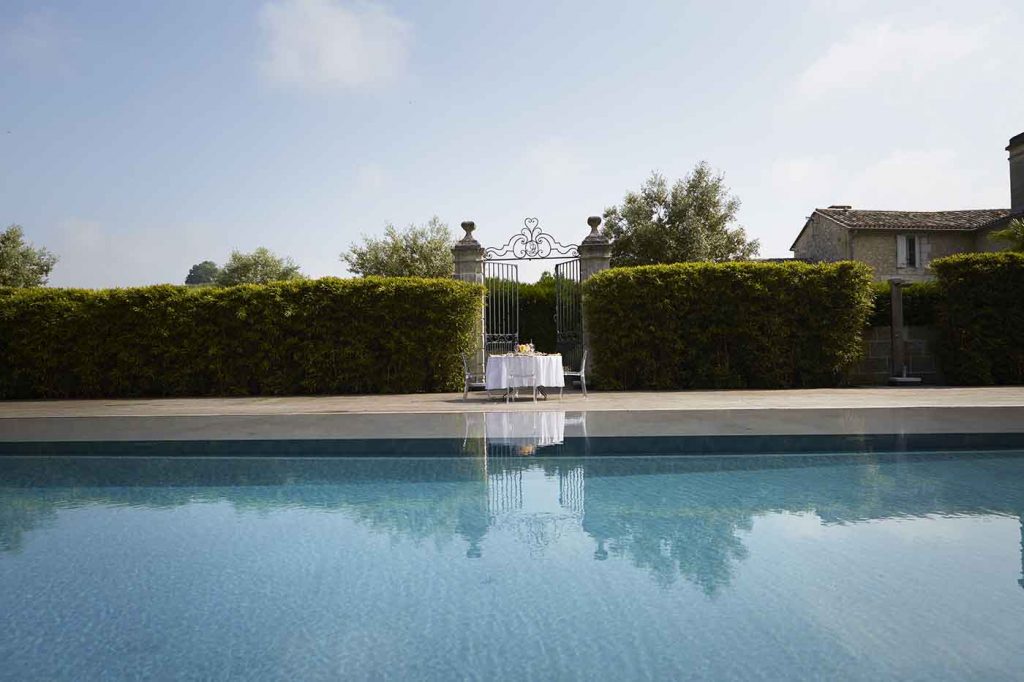 chateau-dauphine-piscine